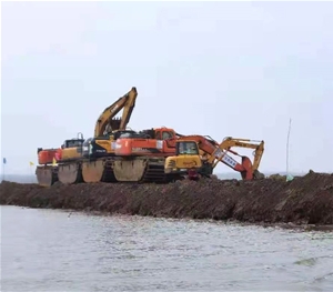 水上兩用挖掘機
